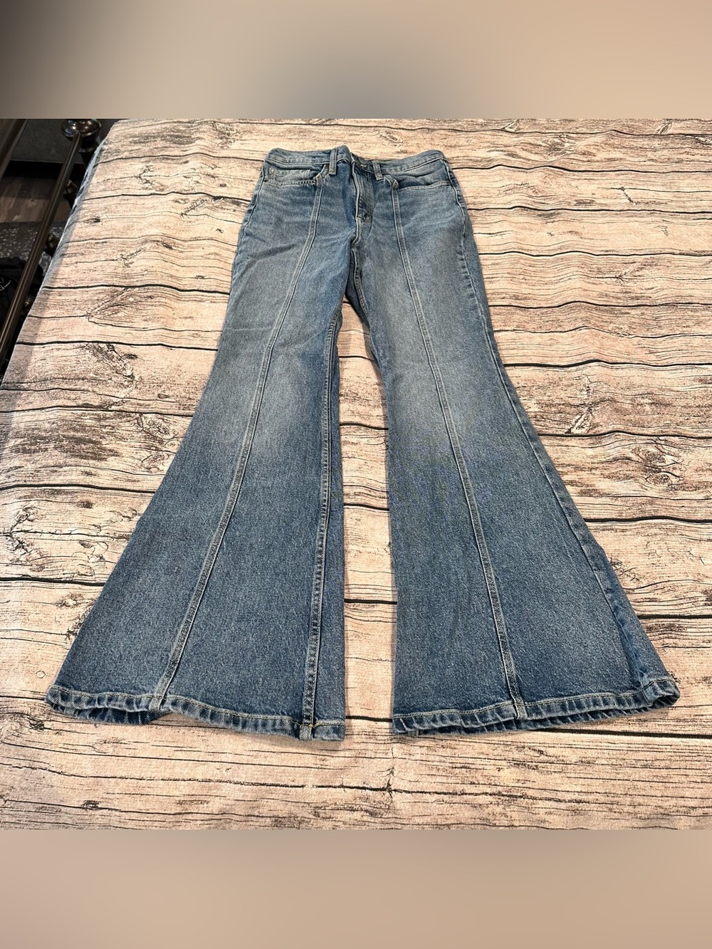 Lee Women's High-Rise Flare Jeans in Medium Blue With Retro Front Seams Size 29